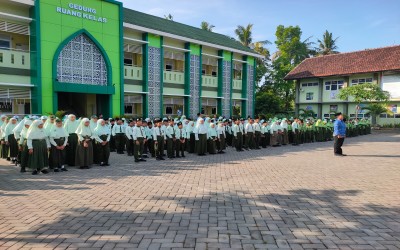 Tanamkan Nilai-Nilai Pancasila, MIN 3 Jember Gelar Upacara Hari Kesaktian Pancasila Tahun 2025